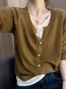 เสื้อคาร์ดิแกนถักคอวีทรงสลิมฟิตสำหรับผู้หญิง ฤดูใบไม้ร่วง 2023 ใหม่ ไซส์ใหญ่ เสื้อชั้นใน เสื้อตัวบน แฟชั่นเกาหลี แขนยาว ปกติ