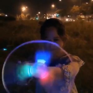 Kids Drawstring flying saucer UFO toy Children drawstring flashing flying Frisbee