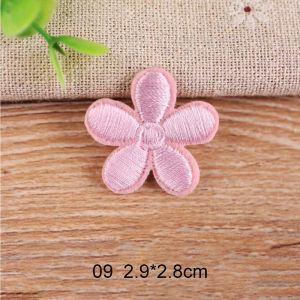 10 Pieces Iron on Embroidery Patch 23 Colours of Small Flowers 2.9*2.8CM Cheap Wholesale Clothing Accessories Back Adhesive