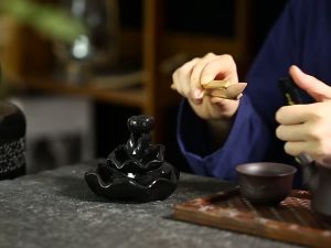 [ Cao 10cm ] Thác Khói Trầm Hương Tráng Men Tạo Khói Ngược