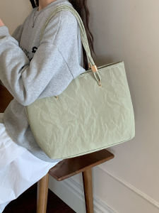 Womens Tote Bag Commuter Style Large Capacity Single Shoulder Bag for Class And Travel Durable Soft Leather Fashionable