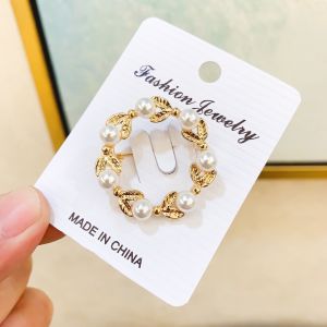 Fashion retro pearl round exquisite brooch anti-light corsage accessories