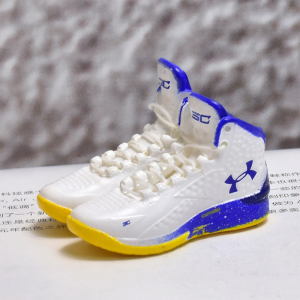 BONINGYU | Creative Mini Basketball Shoes Keychain for Men