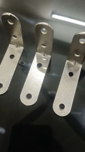 Ke Góc Vuông (4x5x1.5 cm) Inox 201  - (Dày 1mm) Chống Gỉ Lắp Đặt Hộp Gỗ Tủ Nhỏ (18g)