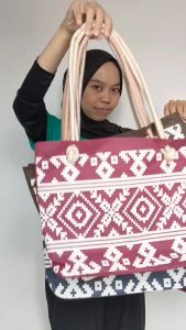 Totebag Sumbu Wanita Kekinian
