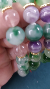 Vòng tay đá Mã Não trắng xanh hoa bay 10 li phối viên thạch anh tím thạch anh dâu hồng charm bánh xe xi vàng | Hoa Minh Gem