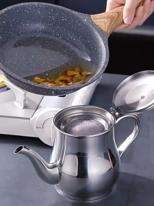 in hom 24/48/70oz Stainless Steel Oil Container Can Household Oil Strainer Kitchen Oil Filter Pot Oil Storage Bottle