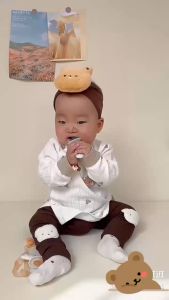 Gặm nướu cho bé Babyviva silicone mẫu kẹo mút có hộp đựng DD338