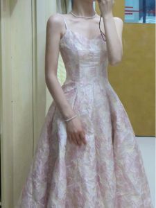 French Style Unique High-End Pink Floral Embroidery Strap Dress Womens Summer Waist-Cinching Slimming Long Dress