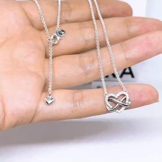 Sparkling Infinity Heart Collier Necklace