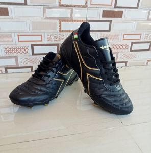 sepatu sepak bola kulit sapi sol sudah di jahit keliling