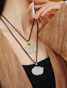 ZHOU LIU FU 周六福 สร้อยคอทองคำ 99% 24K สร้อยคอหยก Real Green Jade White Jade Zodiac Horse Pendants 65-75CM Y0420971/Y0420972