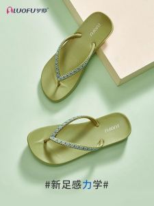 Loafers รองเท้าแตะส้นหนาสำหรับใส่ในบ้านและกลางแจ้งสำหรับผู้หญิงในช่วงฤดูร้อน รองเท้าแตะแบบสวมลำลอง พื้นยางกันลื่น กันกลิ่น วัสดุ PVC แฟชั่น รองเท้าแตะส้นแบน