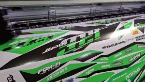 Stiker Papan Dan Stiker Spakbor Depan CRF 150L Warna Dasar Hitam Desaign Simpel Keren LA0691