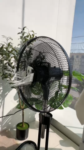 POWER ONE พัดลมตั้งพื้น 18 นิ้ว ลมแรง ปรับระดับใด้ 909 450 เสียงเงียบ ใช้ได้ทั้งบ้านและส่านักงาน โมเตอร์ ทองแดงบริสุทธิ์