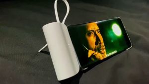 2024 New Upgraded LED Display Mini Capsule Portable Powerbank 5000mAh Charge Wireless for Phone Android Type C and/or Lightning Port Power Bank Fast Charging External Pocket Powerbank