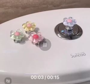 Nút Xả Bồn Cầu Hình Hoa Trong Suốt Dễ Thương – Set 2 cái – Trang Trí Nhà Vệ Sinh Độc Đáo Nhiều Màu