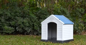 HATELI Waterproof Plastic Dog House for Small Medium Large Sized Dogs Durable Indoor Outdoor Stray Dog Cat House Puppy Shelter with Elevated Floor Easy to Assemble Dog Kennel with Air Vents