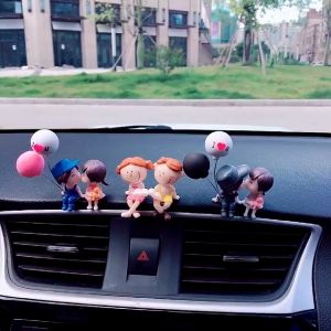 [Home_Master]COD อุปกรณ์ตกแต่งภายในรถยนต์ ตุ๊กตาคู่รัก ตุ๊กตาคู่ คอนโซลกลาง เครื่องประดับรถยนต์ อุปกรณ์ตกแต่ง