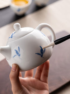 Đĩa Cốc Tráng Men Sứ Trắng Họa Tiết Bướm Trà Cốc Lớn Dung Tích Lớn Cầm Tay Trà Cốc Họa Tiết Hoa Trà Cốc Sứ Trắng Họa Tiết Xanh