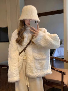 White Classic Style Stuffed Fur Integrated Lamb Fur Outwear Female Small Fall and Winter Thickened Cotton Padded Coat 2024 Winter