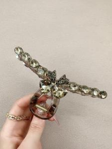 2024 New Acrylic Butterfly Knot Hair Clip Large Size Womens Shark Tail Hair Clip Stylish Korean Style Hair Accessories