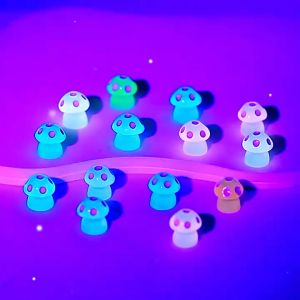 Miniature Mini for Succulent Terrarium Bonsai Cake Mini Cute Decor 夜光小蘑菇 Cute Glow Mushroom potted plant decoration