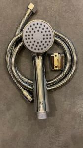 🔥พร้อมส่ง🔥ฝักบัวครบชุด ชุบโครเมี่ยม ครบชุด พร้อมสายสแตนเลส 1.5ม. และขาแขวนฝักบัว อาบสบาย สายน้ำนุ่ม ทนทาน H103