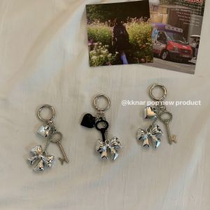 Silver Butterfly Knot Car Keychain Couple Hanging Ornaments Original Design Minimalist Style High-End Feeling Creative Gifts