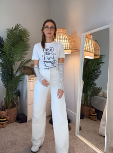 RYU BEAR เสื้อยืดลายการ์ตูนสัตว์เลี้ยง "กอด" น้องเเมวสีขาว ผ้าคอตตอน 100% นุ่มสบาย สำหรับผู้หญิงและผู้ชาย