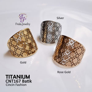 Cincin Titanium Ori Batik Ukir Model Elegan Cocok dipakai pesta kondangan acara-acara formal untuk kado hadiah awet anti karat cnt179