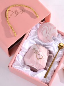 Wedding Favors European Style Heart Pattern Ceramic Mugs Practical Creative Bridesmaid Gifts Opening Ceremony Small Prizes