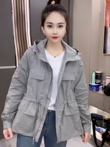 ลำลอง น้ำหนักเบา ผู้หญิง เสื้อแจ็คเก็ต หลวม Fit All-Match มีฮู้ด เสื้อกันลม ฤดูใบไม้ผลิ ฤดูร้อน บาง เสื้อโค้ท แขนยาวความยาวปานกลาง