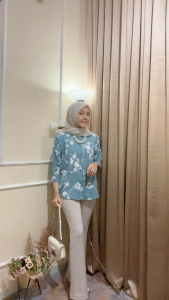 Kemeja Munna Blouse Motif Floral Rayon Premium Jumbo LD 120 Lengan Panjang 3/4 Terlaris 2024