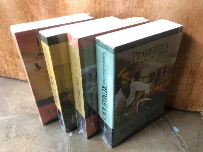 Paket 4 buku Tetralogi pulau buru - Pramoedya Ananta toer