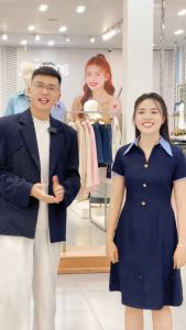 [MUA 2 GIẢM 130K] Đầm Dáng A Nữ GUMAC Váy Công Sở Cổ Sơ Mi Phối Sọc Đính Nút Vàng Thanh Lịch DF03005