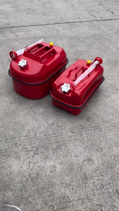 Braun Mall-ถังน้ำมันสำรอง แกลลอนน้ำมัน ขนาด 20ลิตร/10ลิตร(เติมเบนซิน/ดีเซล) สีแดง เหมาะสำหรับ น้ำมันเบนซิน ถังเก็บน้ำมัน