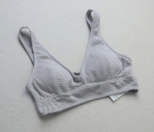 นุ่ม อ่อนโยนต่อผิว Deep V สปอร์ตบรา L77284 Cross Back Pure Color No Steel Ring Small เสื้อกั๊ก ชุดชั้นใน ลำลอง Leisure Bra