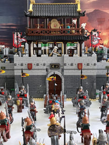 DIKU | City Defense Ancient Weapons Advanced Difficulty Adult LEGO Mini-Figures Set