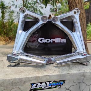 POSTEP CBR 650 POSTEP GANTUNG BELAKANG HONDA CBR 650 IMPORT GORILLA DETAIL ORI ORIGINAL FOOTSTEP GANTUNG MODEL CB 650 R IMPOR GORILA BASTEP GANTUNG CBR 650R IMPOR GORILLA FOTSTEP CBR 650 GORILLA PIJAKAN KAKI BELAKANG GANTUNG HONDA CB 650 R K45 K15 CB 650