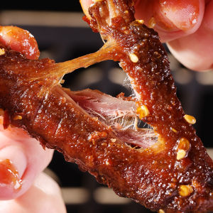 Spicy Duck Wings Snack Instant Ready to Eat Hunan Flavor Leisure Binge Watching Drinking Snack from Xiangtan City China