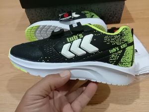 Sepatu Sekolah Anak Laki-Laki & Perempuan: Pilihan Terbaik