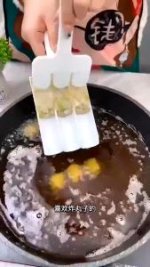 Meatball Maker Cooking Homemade Tool Mold Round Fish Beaf Rice Ball Making Device Barbecue Hot Pot Bean Curd Kitchen Gadgets Rice Ball Maker Shake Meatball Mold with Slub Scale Design for Fish Balls Beef Balls Mold Spoons Processing Tools