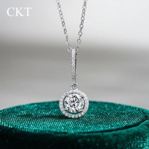 codCKT 18k White Gold 1ct Moissanite Necklace for Women Classic Snowflake Platinum Pt950 Pendant Collarbone Chain Fine Jewelry
