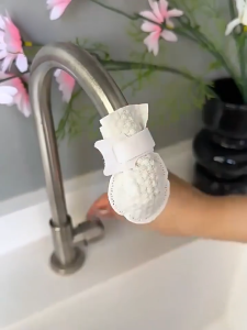 Thickened Faucet Filter Cotton Universal with T-strap Faucet Filter Portable Anti-splash Tap Water Filter Bag for Filters Tap Water Cement Sand Rust Scale and Other Impurities 10/20/50Pcs