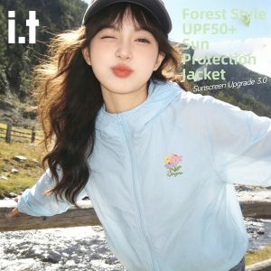 FINGERCROXX | Green UV Protection Light Breathable Jacket for Petite Women