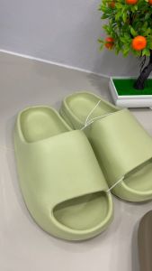 J รองเท้าแตะ รองเท้าลำลอง ใส่ได้ทั้งชายหญิง รุ่น BAN 5 มีสีดำ เขียว ครีม น้ำตาล มีไซส์ 36-45