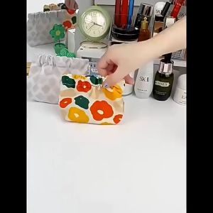 【In stock】BINOCU Hot Sellers  Mini For Girls Travel Change Storage Bag Lipstick Cosmetic Bag Coin Money Bags Coin Purse Shrapnel Bag