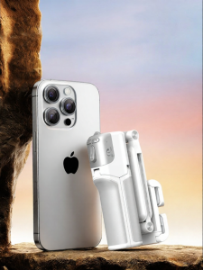 WONEW | Zoom Portable Selfie Stick 2-in-1 with Fill Light