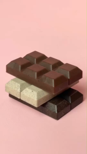 Choco Memo แม่เหล็กติดตู้เย็น ติดกระดาษโน๊ต ดีไซน์ ช็อกโกแลต Qualy (ควอลี่)